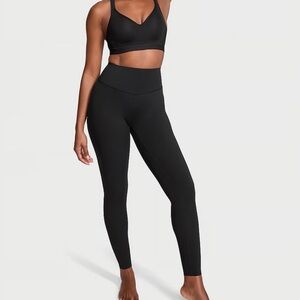 Victoria’s Secret VSX elevate legging